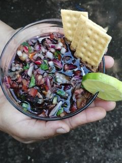 Una foto de Cóctel de conchas... 🇸🇻
