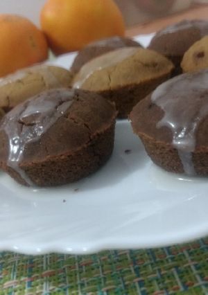 Una foto de Muffins de naranja veganos