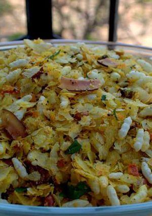 A picture of Patal Pohyancha Chivda (Maharashtrian Chivda).