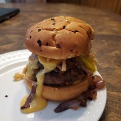 Brad's bacon garlic pub burger A picture of Brad's bacon garlic pub burger.
