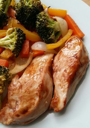 A picture of Vickys Teriyaki Chicken Traybake, GF DF EF SF NF.