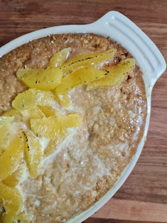 A picture of Vanilla cake pudding.