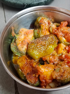 पंजाबी स्टाईल स्टफ्ड शिमला मिर्च रेसिपी मुख्य फोटो