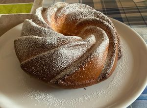 Foto di Ciambella al latte condensato e limone