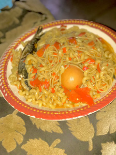 A picture of Macaroni el spaghetti.