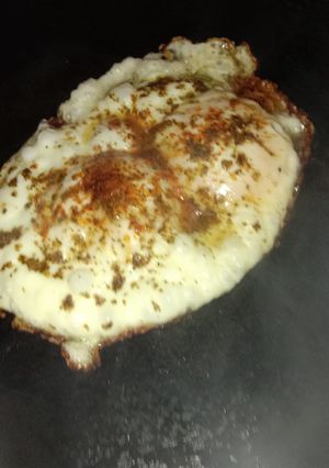 A picture of Half Fry  Egg.