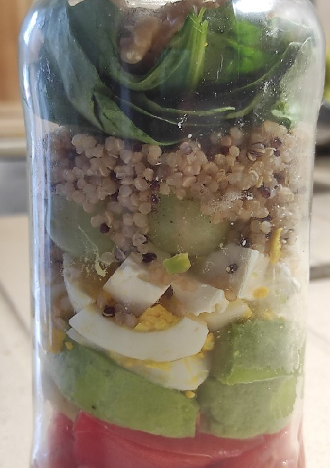 Una foto de Ensalada en tarro con uvas