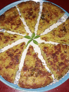 गुजराती हांडवो (Gujarati handvo recipe in Hindi) रेसिपी मुख्य फोटो
