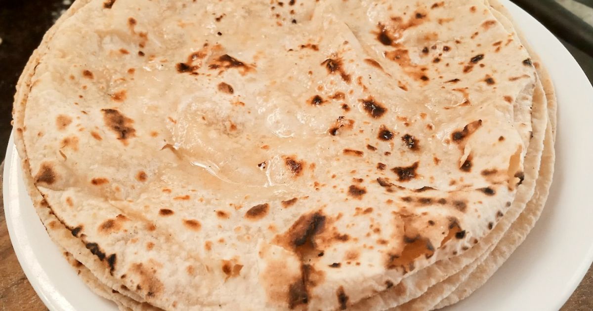 गेहूं की रोटी (Gehu Ki Roti Recipe In Hindi) रेसिपी बनाने की विधि in ...