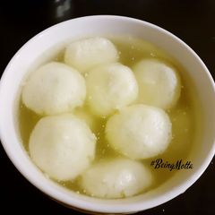 A picture of Rasgullas.