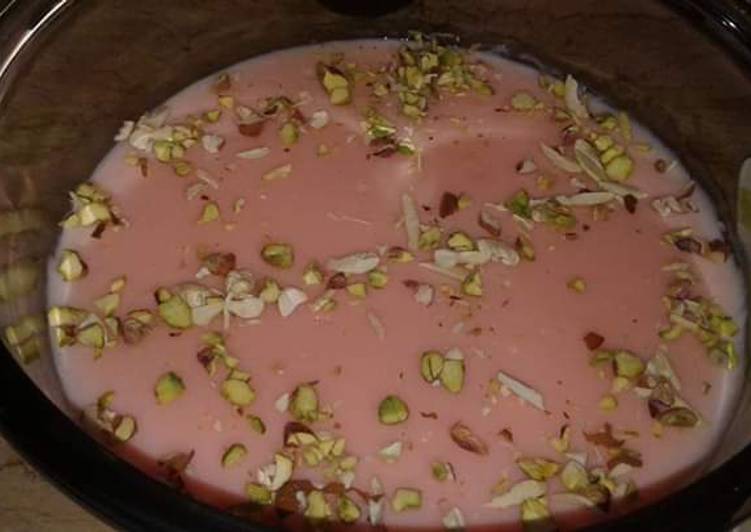 Recipe of Favorite Strawberry nuts custered