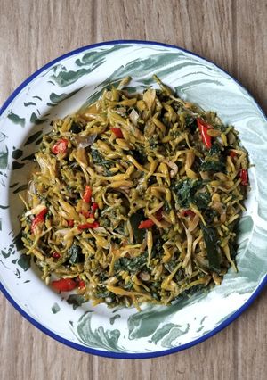 Foto resep Tumis Daun Singkong Bunga Pepaya