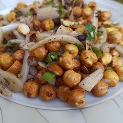 A picture of Roasted Chana Chaat.