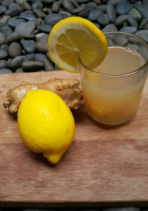 Foto resep Madu+Lemon+Jahe peluntur lemak di perut