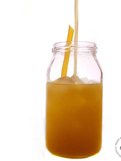 A picture of Mango and ginger iced tea.