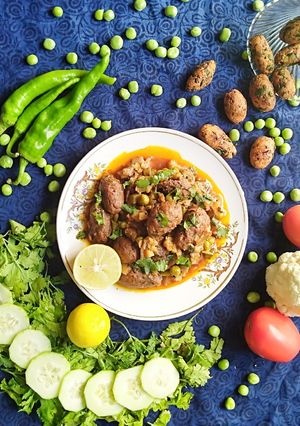 ઉંધીયું (Undhiyu Recipe In Gujarati) રેસીપી મુખ્ય ફોટો