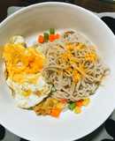 Bún lứt rau củ trứng ốp la phô mai