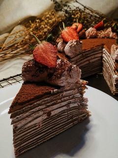 Foto resep Chocolate Strawberry Mille Crepes Cake