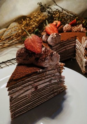 Foto resep Chocolate Strawberry Mille Crepes Cake