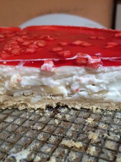 Una foto de Cheesecake de plátano y frutos rojos