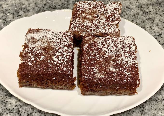 Molasses Cake Bars