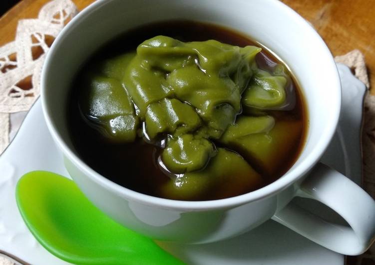 Bubur sumsum pandan suji