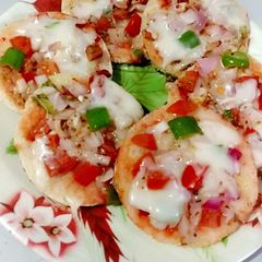 A picture of Bread pizza(without oven).