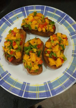 A picture of Mango bruschetta.