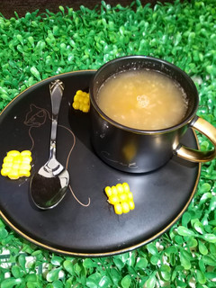 સ્વીટ કોર્ન સૂપ (sweet corn soup recipe in gujarati) રેસીપી મુખ્ય ફોટો