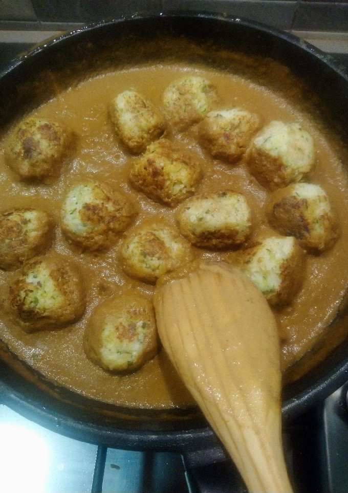 Una foto de Albóndigas vegetales con salsa de champiñones