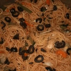 A picture of Chicken chow mein.