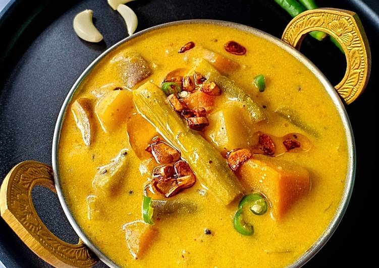Steps to Make Any-night-of-the-week Burnt garlic flavour vegetable kadhi