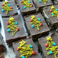 Vickys Christmas Tiffin Slice, GF DF EF SF NF Vegan A picture of Vickys Christmas Tiffin Slice, GF DF EF SF NF Vegan.