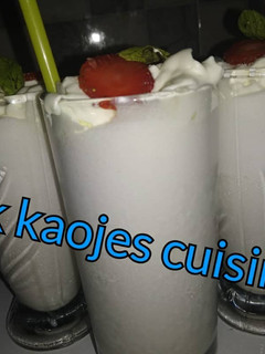 A picture of Strawberry milk shake.