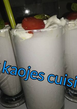 A picture of Strawberry milk shake.