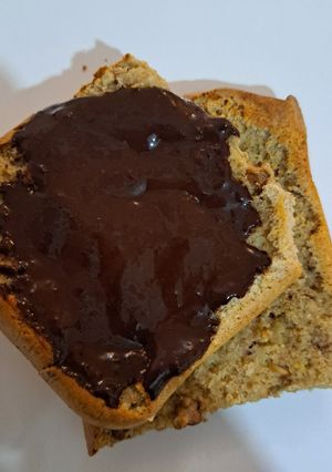 عکسی از دستور کیک رژیمی Diet Cake با سس شکلات بدون شکر و روغن و آرد گندم