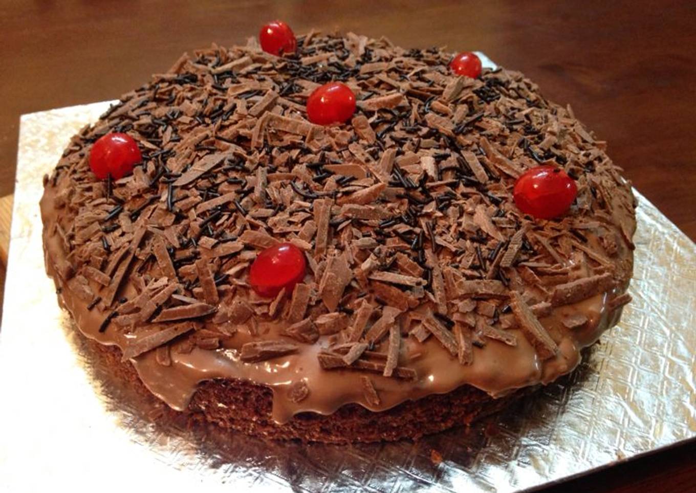 Eggless chocolate cake