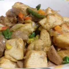 A picture of Tumis tahu bakso.