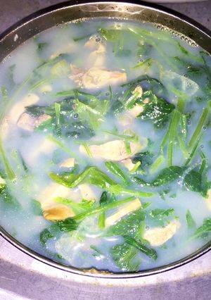 Hình của món Canh trai nấu rau cải củ.