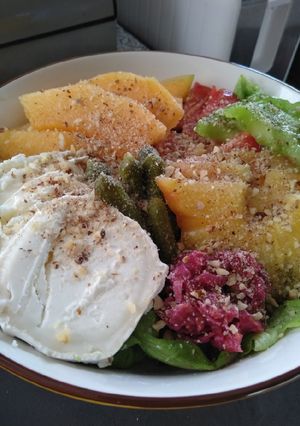 Une photo de Salade chèvre melon