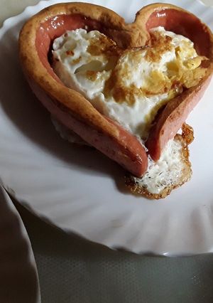 A picture of Egg sausage.