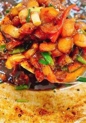 Hình của món Món Kho quẹt kết hợp rau luộc, cơm cháy.