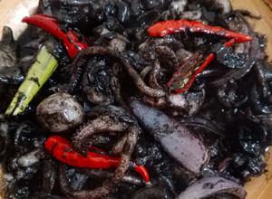 Gambar Sotong Masak Hitam"Mertuaku"