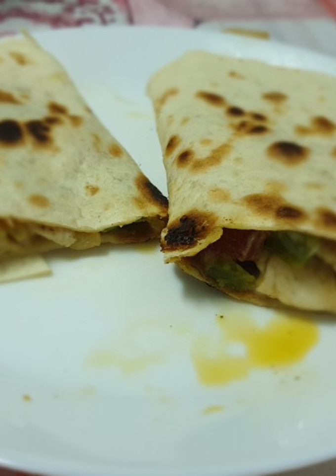 Una foto de Fajita de pollo con verduras