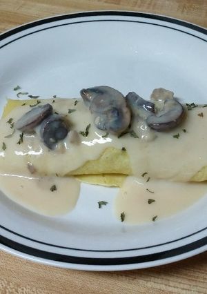 A picture of Savory Chicken and Mushroom Crepe Filling.