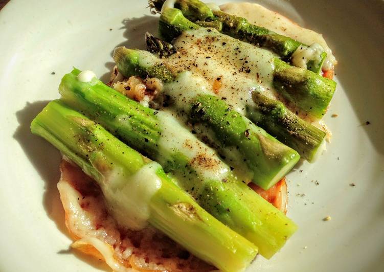 Asparagus with Ham & Cheese