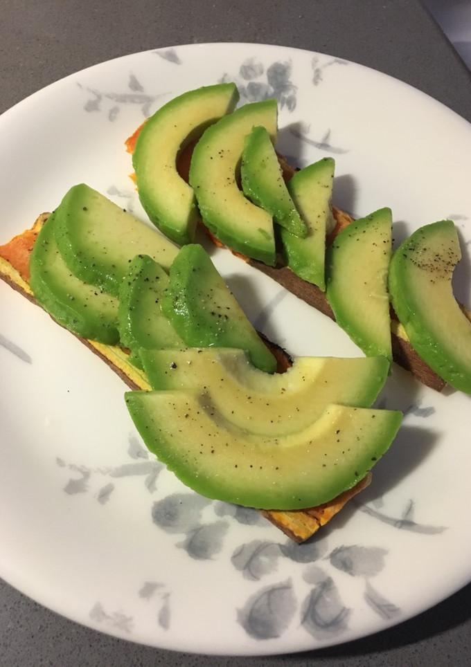 Una foto de Desayuno fit (aguacate y boniato)