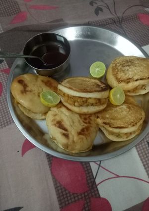 कुलचे (kulche recipe in Hindi) रेसिपी मुख्य फोटो