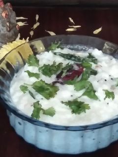 தயிர் சாதம் (Thayir saatham recipe in tamil) செய்முறை முக்கிய புகைப்படம்
