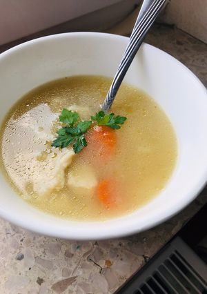Egyszerű karalábéleves recept fotója